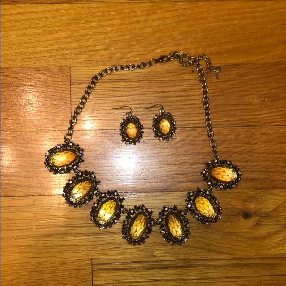 Gold necklace with matching hanging earrings